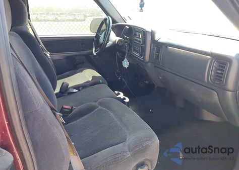 2002 Chevrolet Silverado 1500 Ls z USA, uszkodzony, nr VIN 2GCEC19V721141608